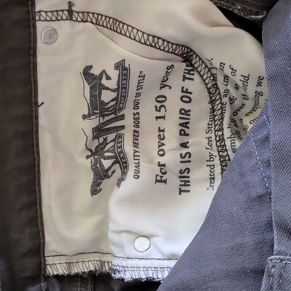 Levi’s 505 Medium Gray Denim Jeans - 32"W x 29"L - Picture 4 of 5